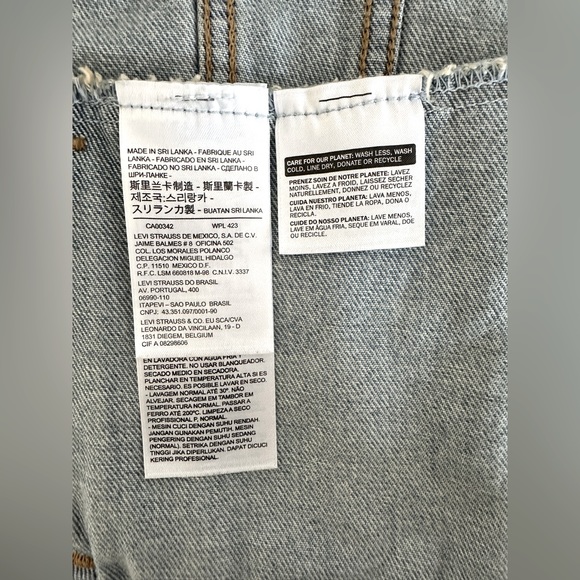 Levi’s Denim Jacket - Picture 5 of 6